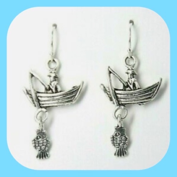 New Arrival Unique Super Cute Gone 🎣
Fishing Dangle Fish 🐟 Earrings - Picture 2 of 8